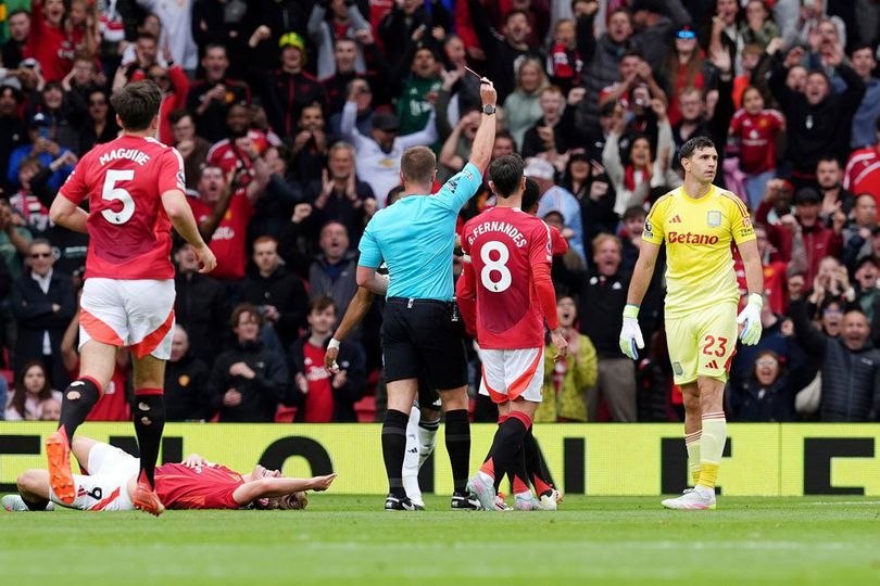 Aston Villa Dicurangi? 4 Kontroversi Wasit vs MU Hasil lengkap dari Permainan olahraga Anda tersedia di ROKETSLOT